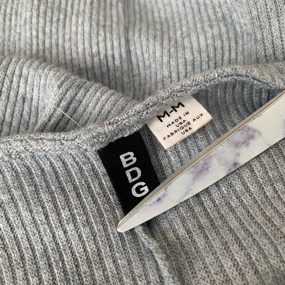 ❌SOLD❌Urban Outfitters BDG Mia Pullover Sweater - Picture 8 of 9